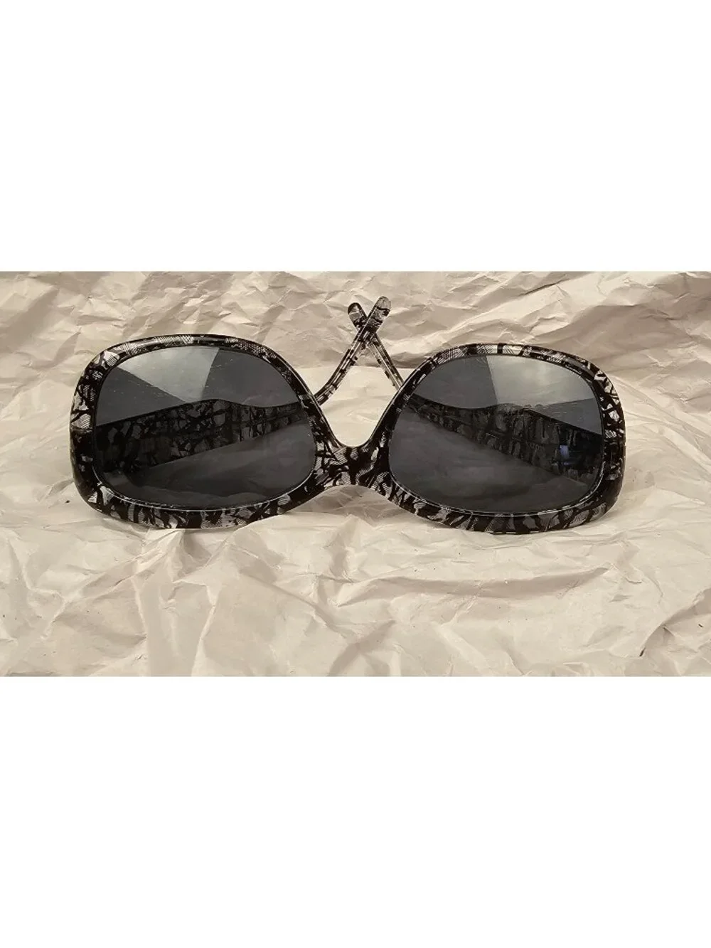 Moda Womens Oversized Black & White Patterned Sunglasses With Dark Lenses Made I
